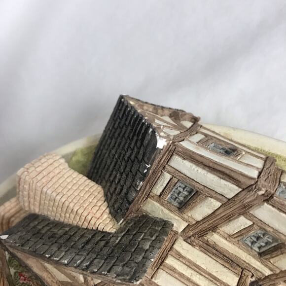 David Winter Cottages Collectors Guild UK Made 3D Ceramic Wall Hanging Plate - Picture 4 of 9